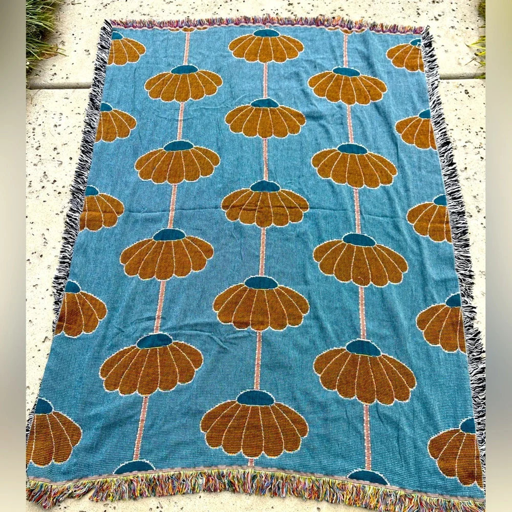 New🌟Bloom Woven Throw Blanket